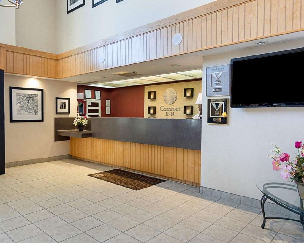 Comfort Inn Chester - Richmond South Beltér fotó